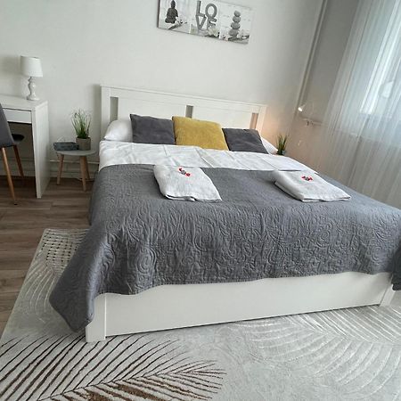 Magnolia Apartman Gyor Luaran gambar